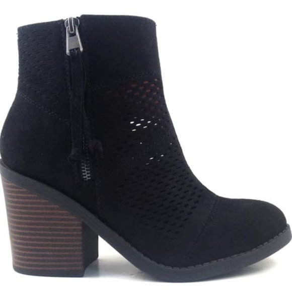 Booties - Picture 4 of 5